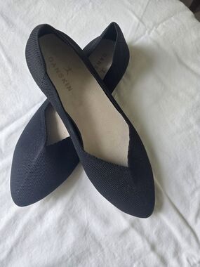 Danskin Black Pointed Knit Slip-On Flats